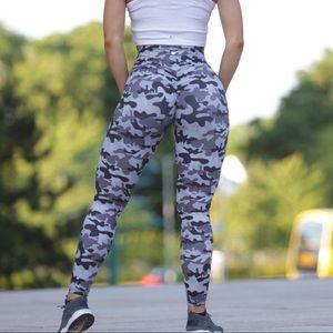 🎉SALE🎉 🍑BOOTY SCRUNCH PEACHEE COLLECTION🍑